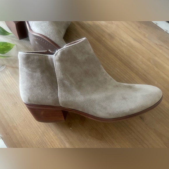 Sam Edelman Suede Booties / NWOT / Sz 10 - Picture 6 of 6